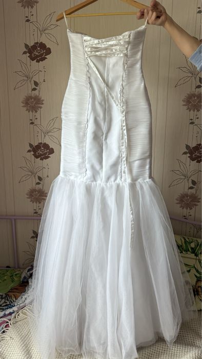 Весільна сукня . Біла. Модель «Русалка»