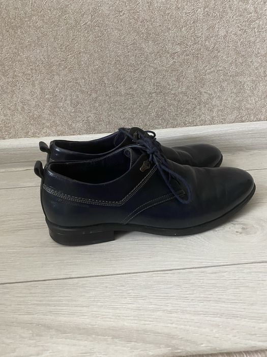 Чоловічі шкіряні туфлі