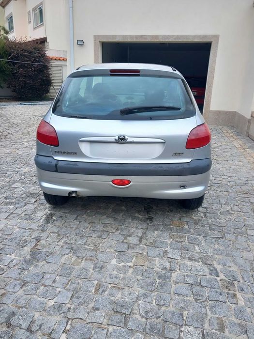 Peugeot 206 - Excelente Oportunidade - Gasolina 1100cm³