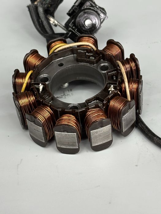 Stator Stojan Alternator Iskrownik HONDA CRF250 R 10-13