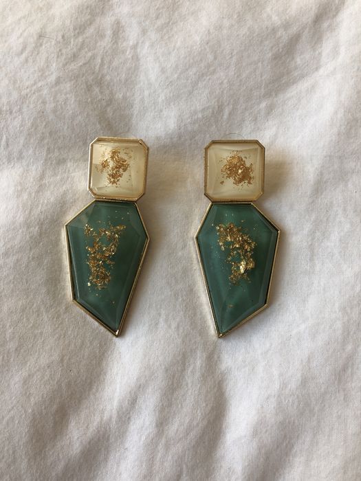 Brincos em segunda mão