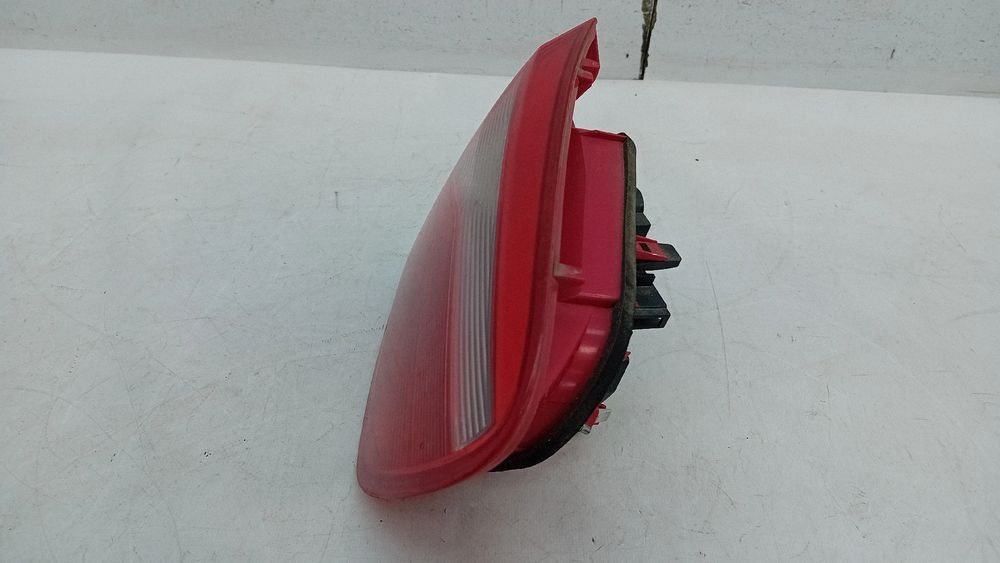 Farolim da mala esquerdo SEAT Ibiza IV ST (6J8, 6P8)
