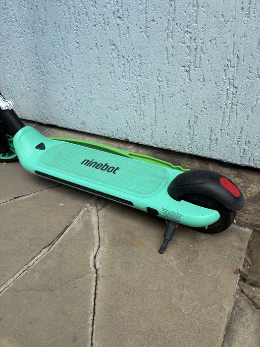 Ninebot eKickScooter ZING A6
