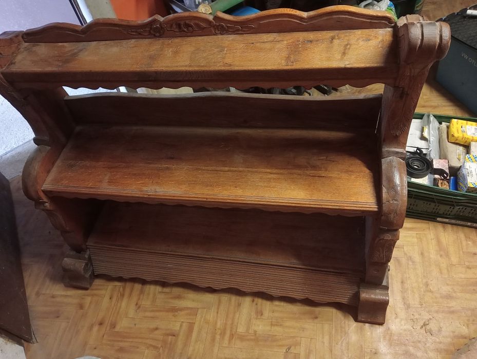 Witam na sprzedaż zabytkowy mebel dębowy ręcznie rzeźbiony
