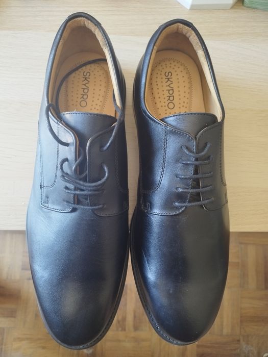 Sapatos de homem Skypro novos tam 45