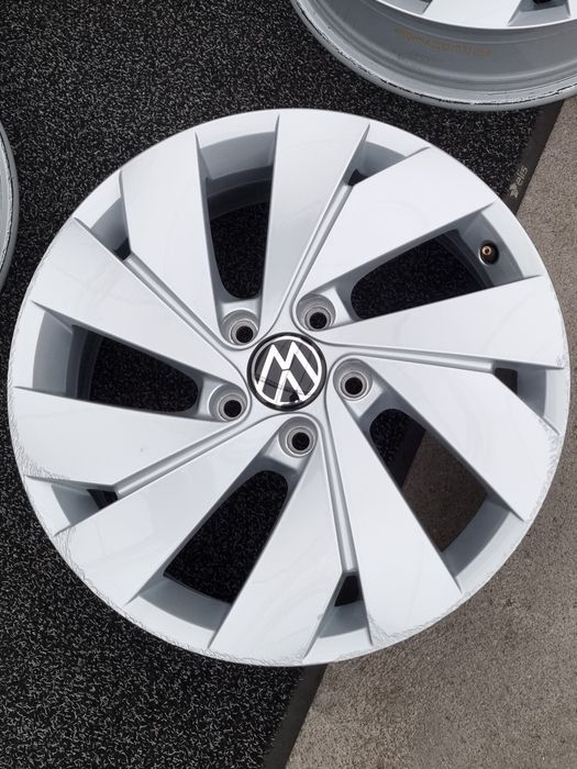 Felgi Alu 17" VW Golf VIII VII VI V Touran Caddy 5x112 Oryginalne