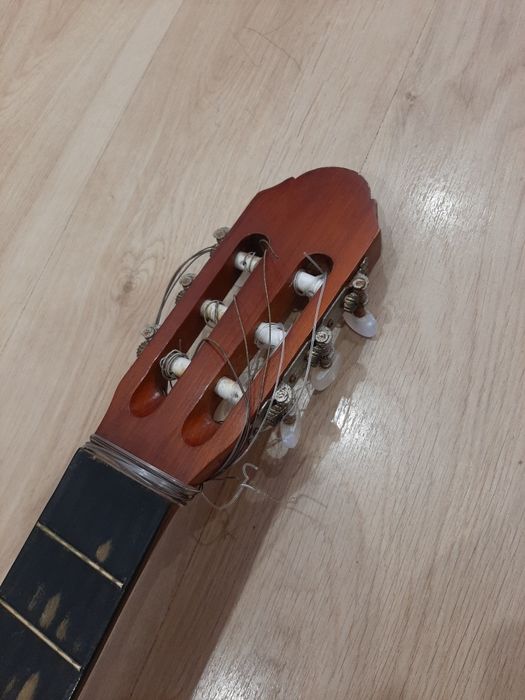 Classical Guitar Restoration504563062686371844