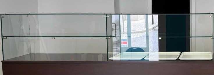 Vitrine moderna para pastelaria, padaria ou docaria ou outros