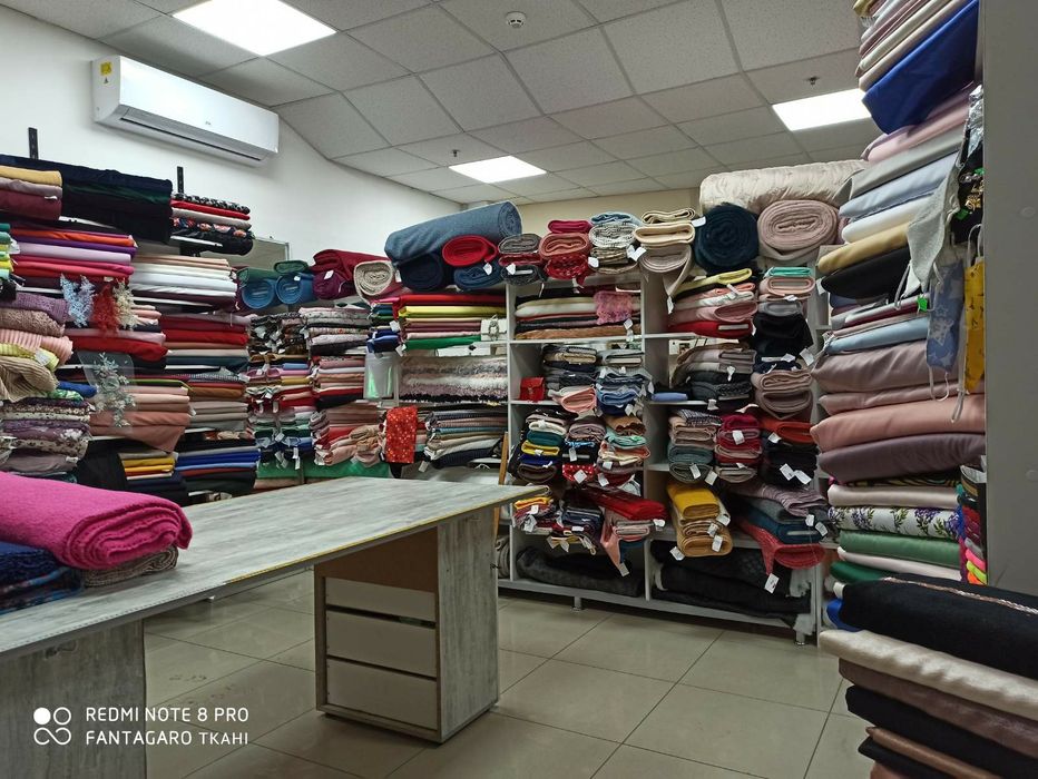 Товар та меблі для відкриття тканевого магазину Швейний бізнес