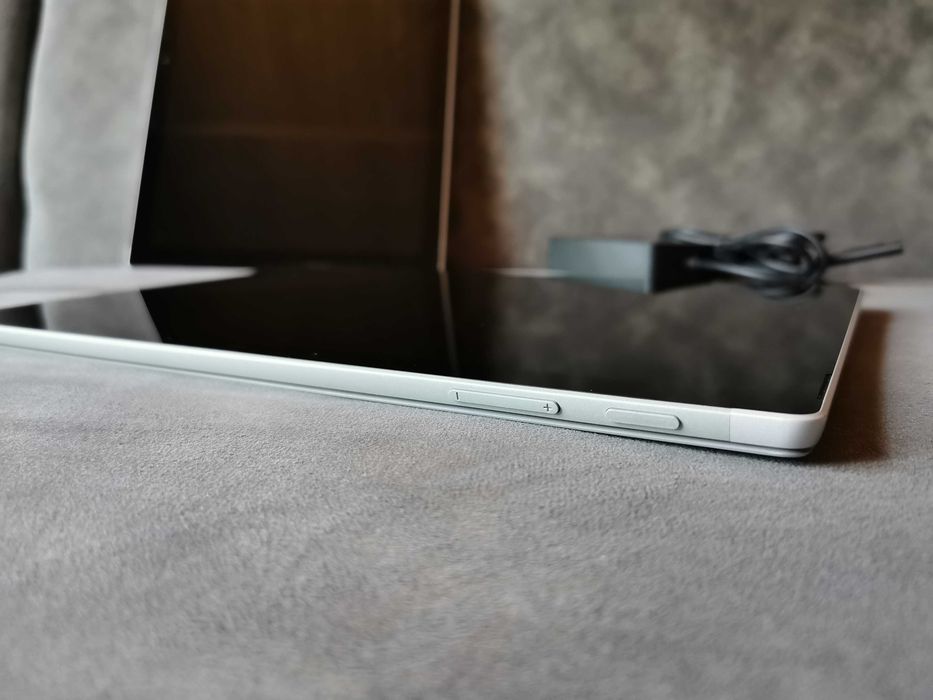 Планшет 12.3" Microsoft Surface Pro 5 intel i5-7300U 4/128gb NVMe 3K екран | з США