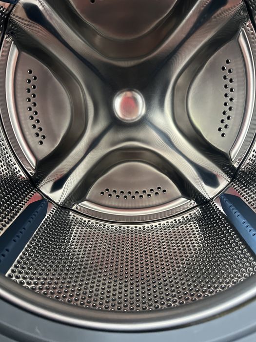 Maquina Lavar roupa encastre (Barulho)