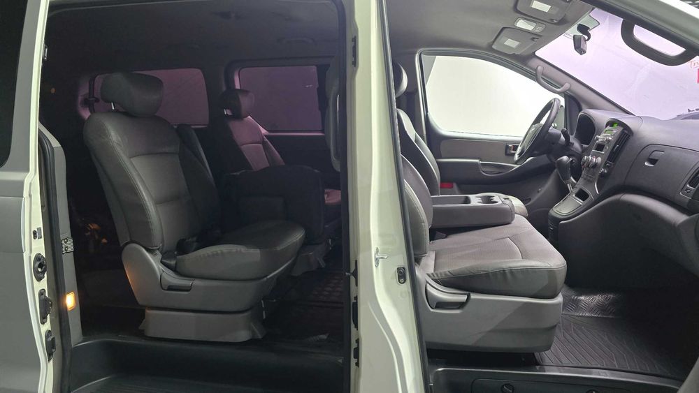 Продам Hyundai Grand Starex (2011) — Інклюзивний автомобіль з підйомником, з ПДВ