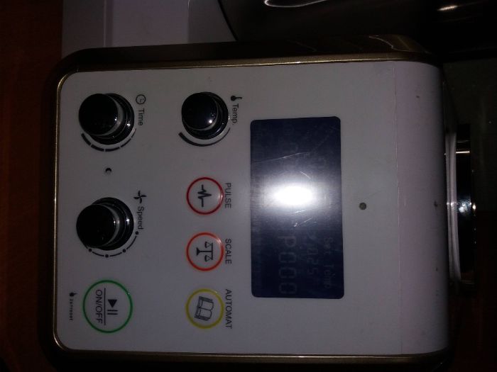 Пароварка, блендер, ваги, кухонний комбайн