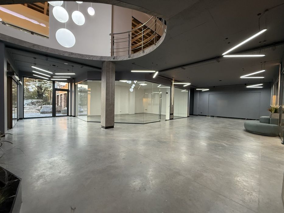 Коломия ТЦ «PILOT» здає в оренду приміщення по вул Карпатська 20а