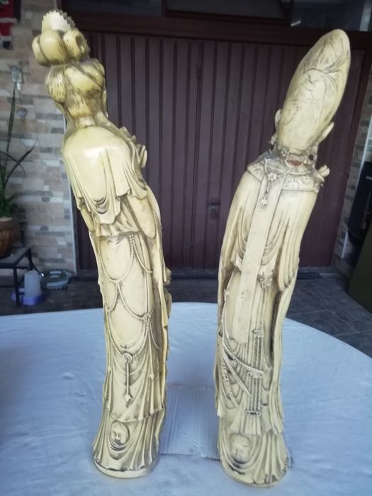 2 Figuras de Estátua Colecção em Marfinite