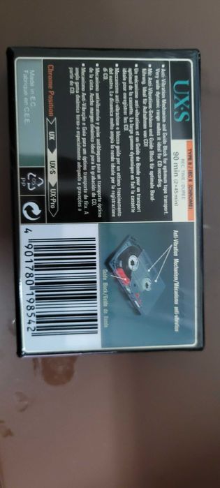 Vendo cassettes áudio diversas marcas NOVAS