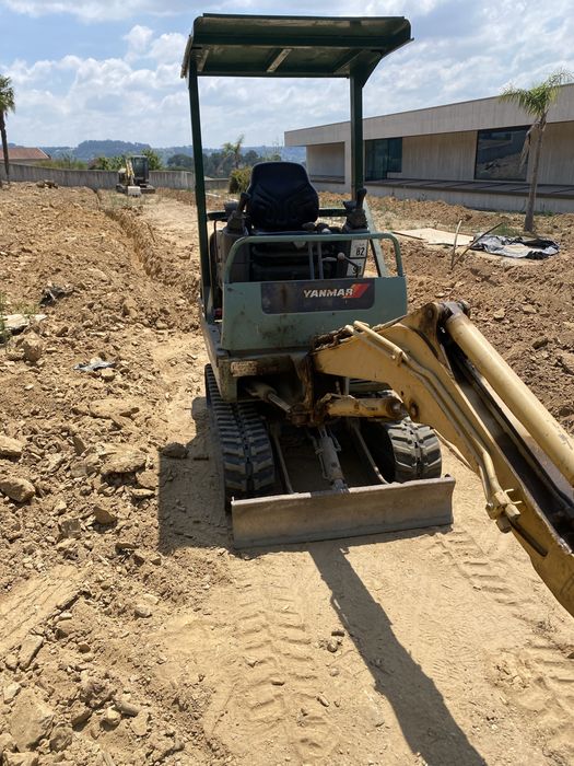 MINI Giratoria Yanmar B15.3