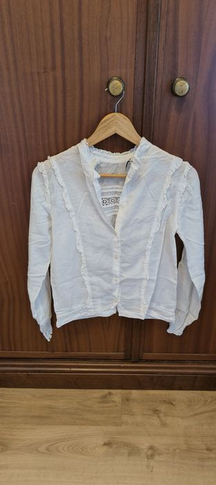 Camisa branca abertura atrás