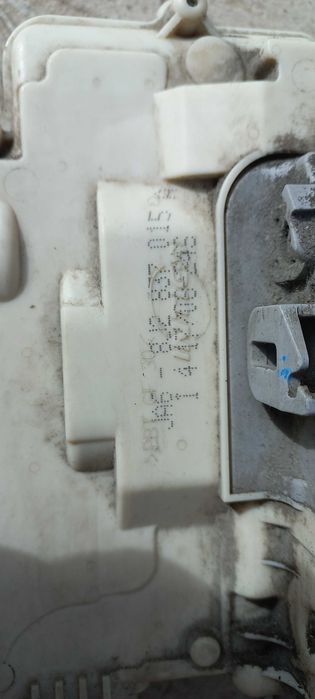 AUDI A4 B8/Seat/Skoda/Etc - Fechadura Frente Esquerda 8J2.837015A