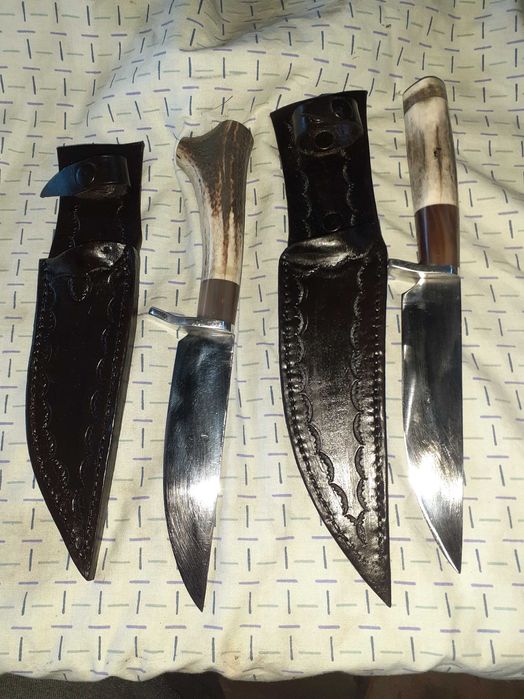 facas e lanças de caça, artesanais