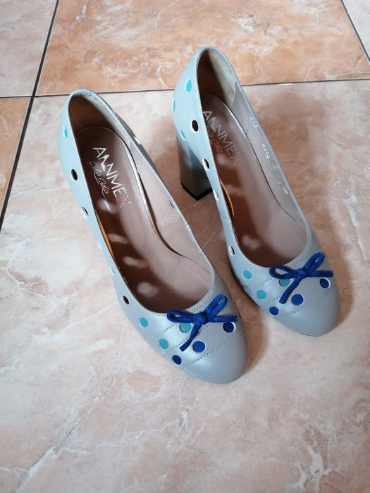 Piękne błękitne buty