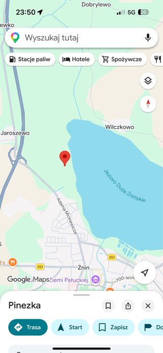 Działka nad jeziorem