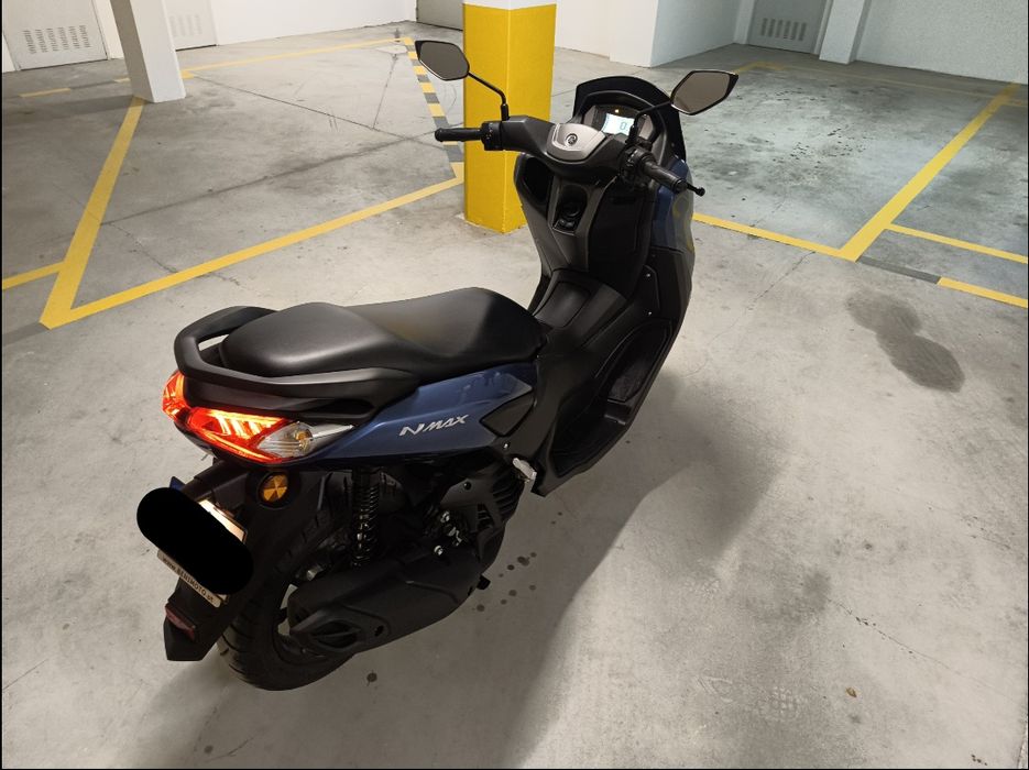 Yamaha NMAX 125CC (COM GARANTIA até 27/06/2027) + Top case Givi