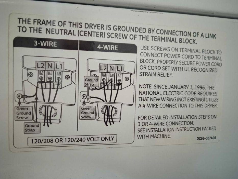 Продам сушильную машинку SAMSUNG  DV410AEW XAA