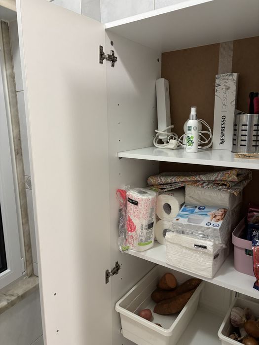 Despenseiro em otimo estado