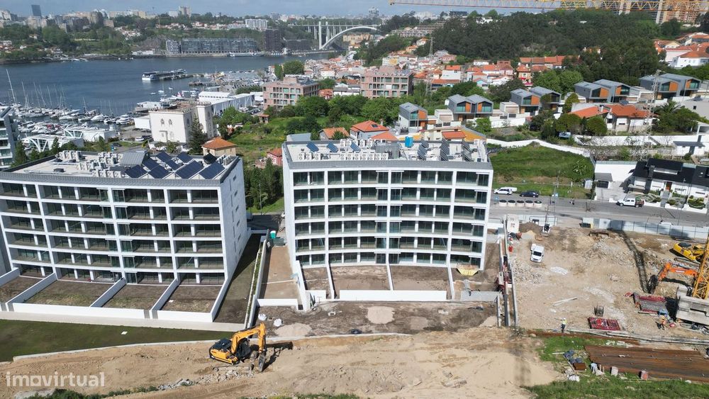 Apartamento T1 junto à marina da Afurada - CO