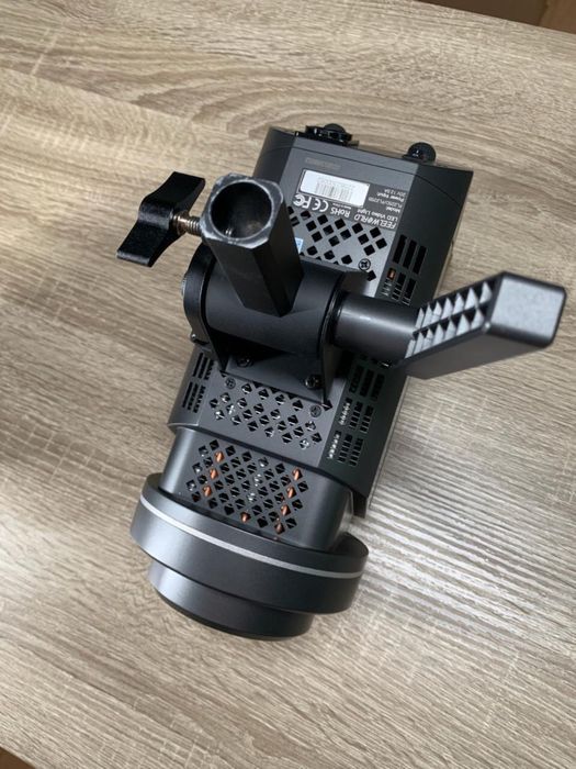 Студійне світло Feelworld FL225B