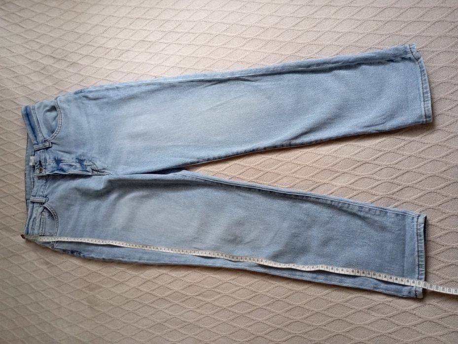 H&M 38r.Mom Fit Ultra High Ankle Jeans Jasnoniebieski denim