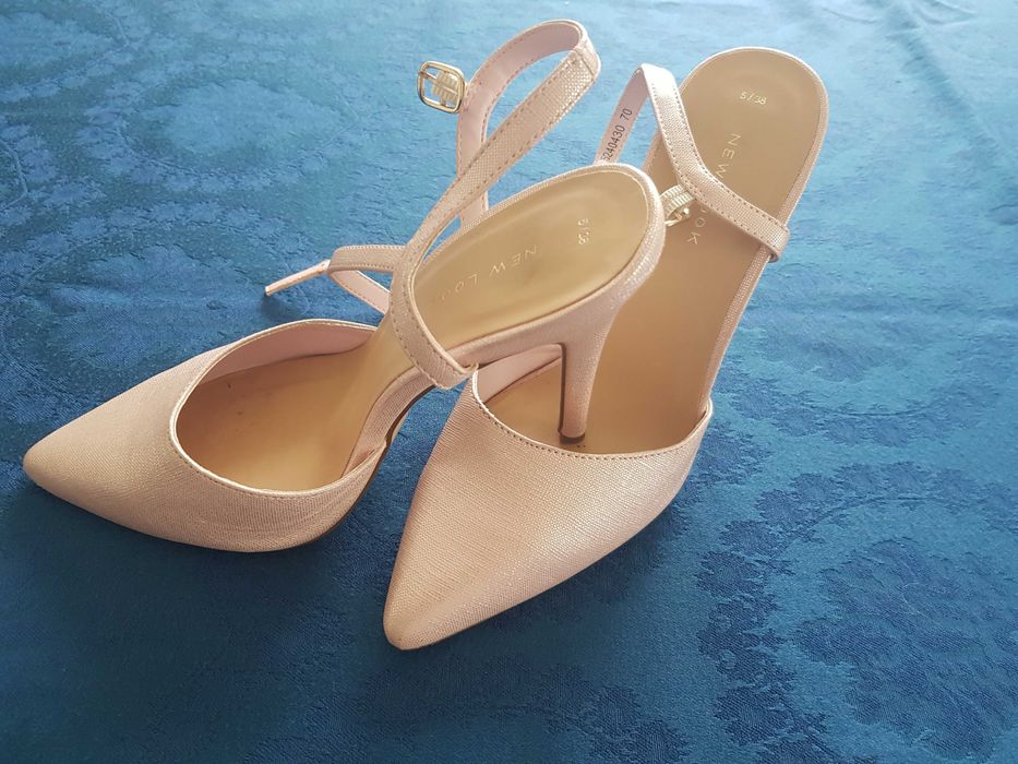 Szpilki pudrowy róż, różowy New Look rozmiar 38