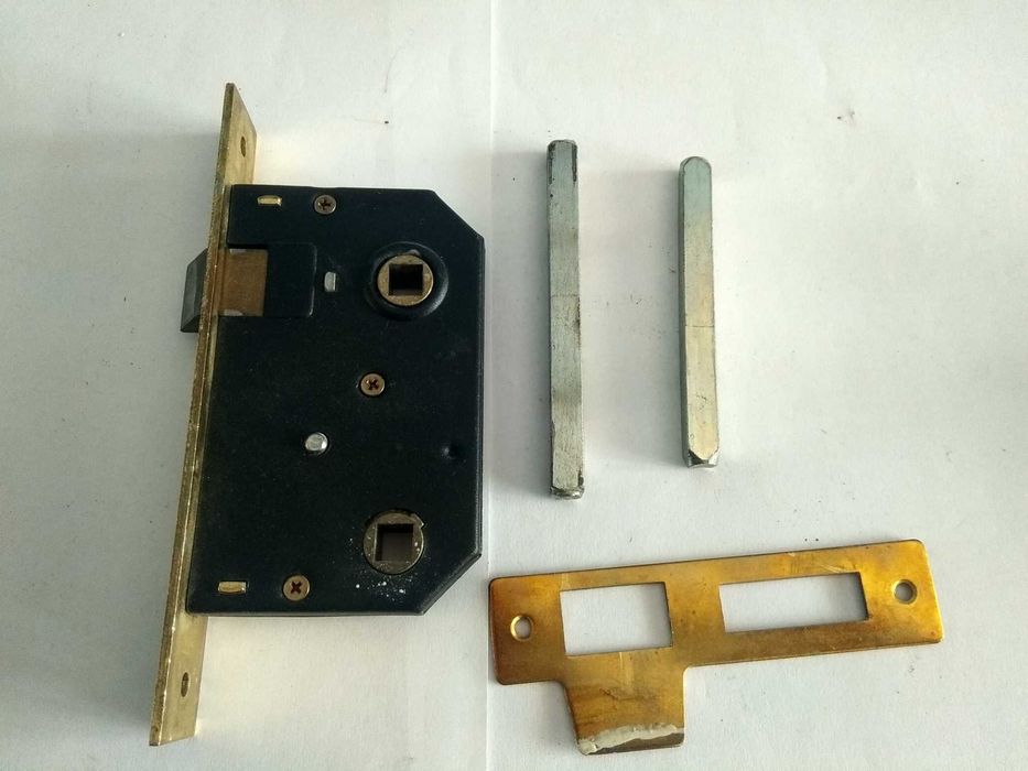 Межкомнатный врезной замок