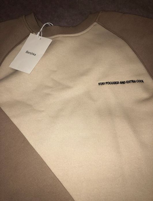 Свитшот Bershka