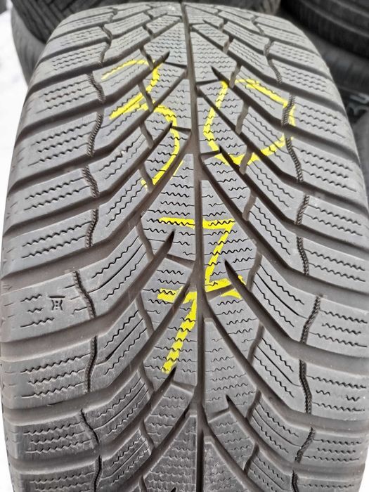 Opona używana 225/45R17 Kumho WinterCraft WP52 1szt.