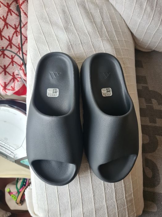Yeezy slide slate grey
