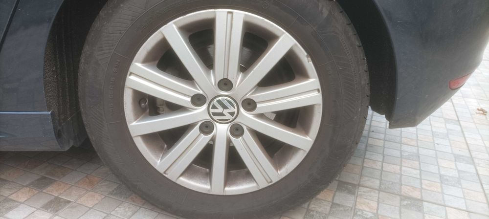 Volkswagen Golf 1.6 TDI Trendline Bluemotion