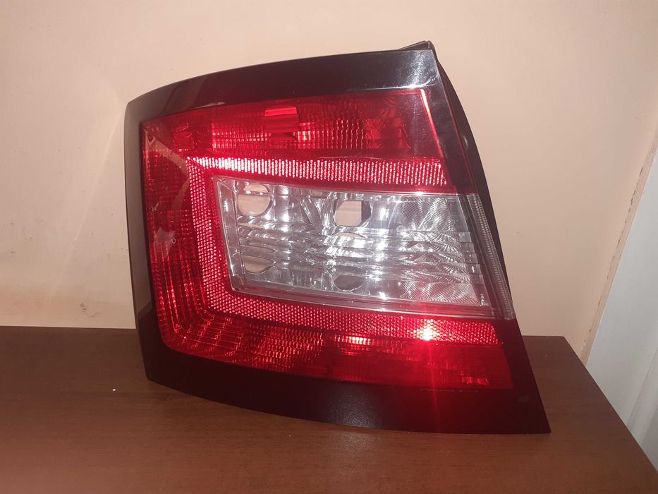 Фонарь Skoda Fabia 3 / ліхтар Шкода фабія стоп шкода / фара шкода