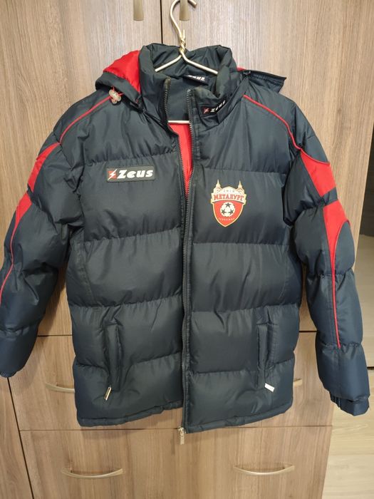 Зимняя спортивная куртка для футболиста размер S