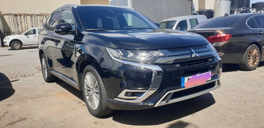 Mitsubishi outlander 2.4 phev 2021, 78840km