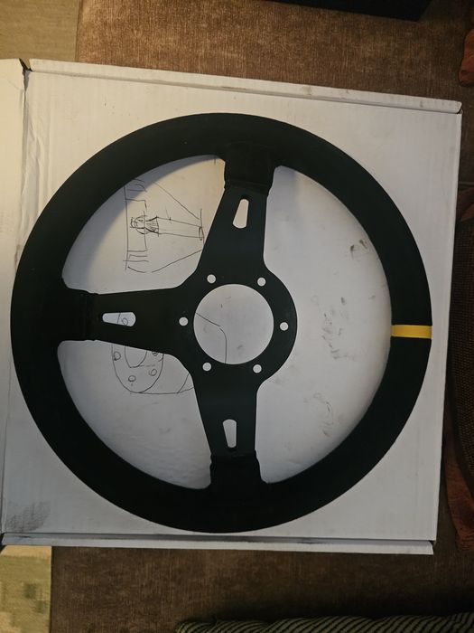 Volante de rally novo