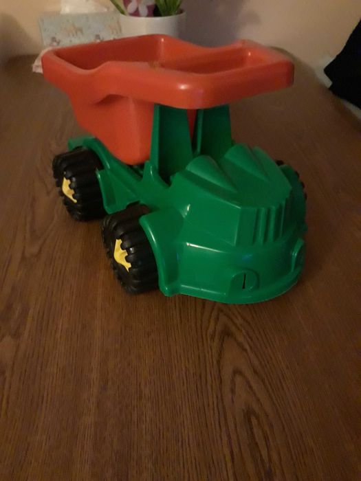 Auto pokazd wywrotka