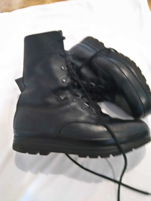 Мужские кожаныефирменные берцы