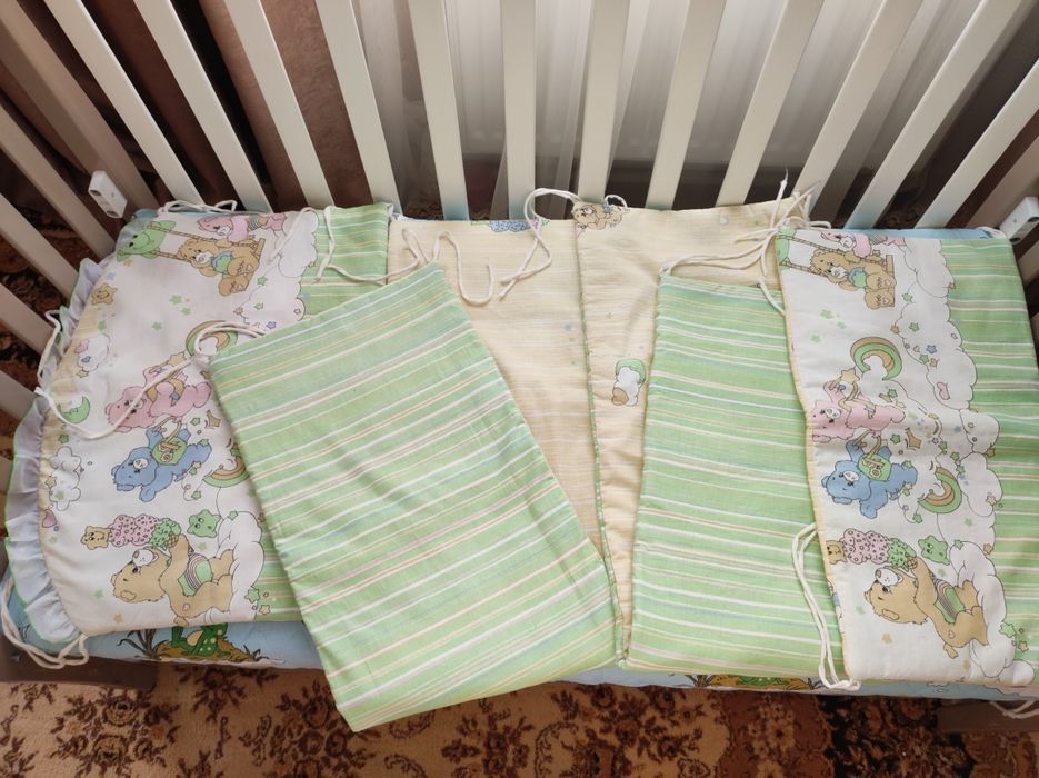 Продам бампер дитячі речі в ліжечко