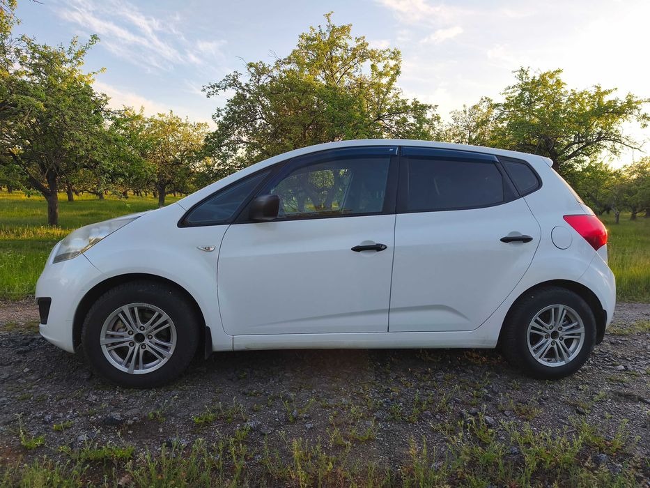 Kia Venga 2010 VIN TMAEG811AAJ034032 фото оголошення 3 з 20