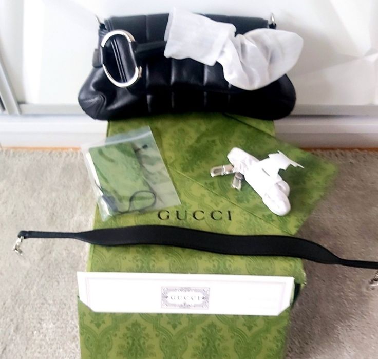 Torebka Czarna mała łańcuszek skórzana Gucci horsebit