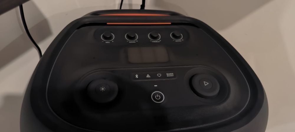 Coluna JBL 1100 potencia