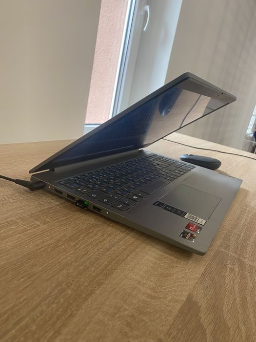 Lenovo ideapad 3 15ADA05