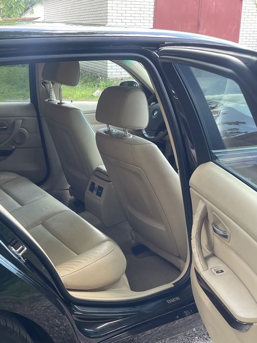БМВ 3 Series 2012, E91